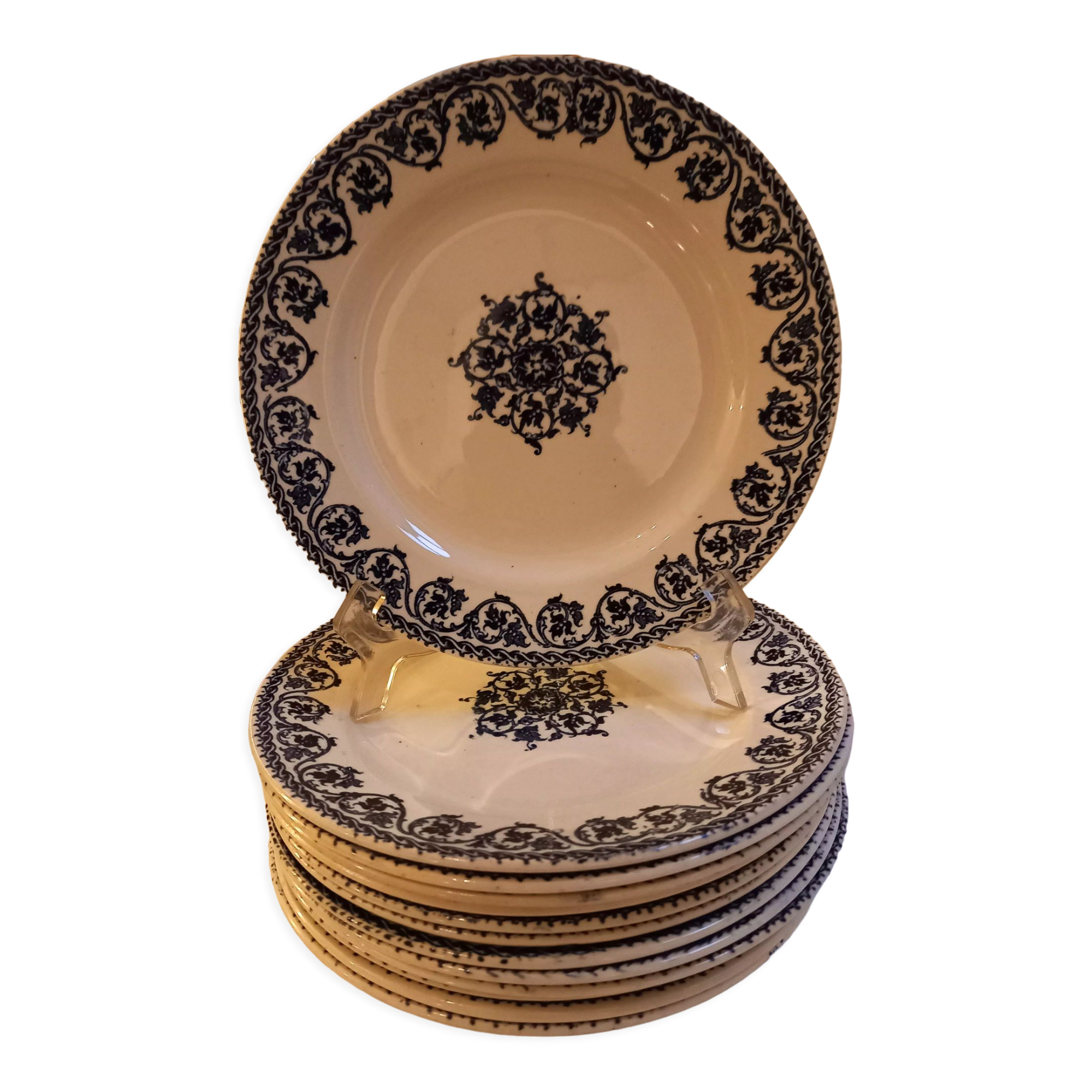 12 flat plates Terre de Fer, Brienne model, HB&CIE manufacture