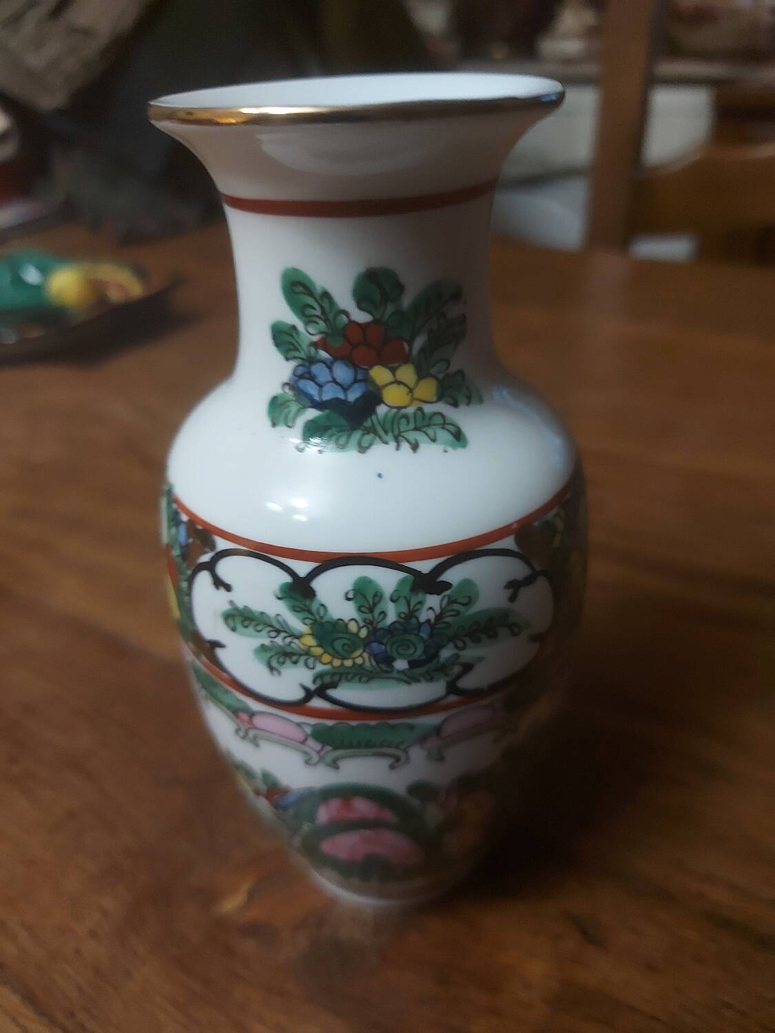 Small Chinese porcelain vase