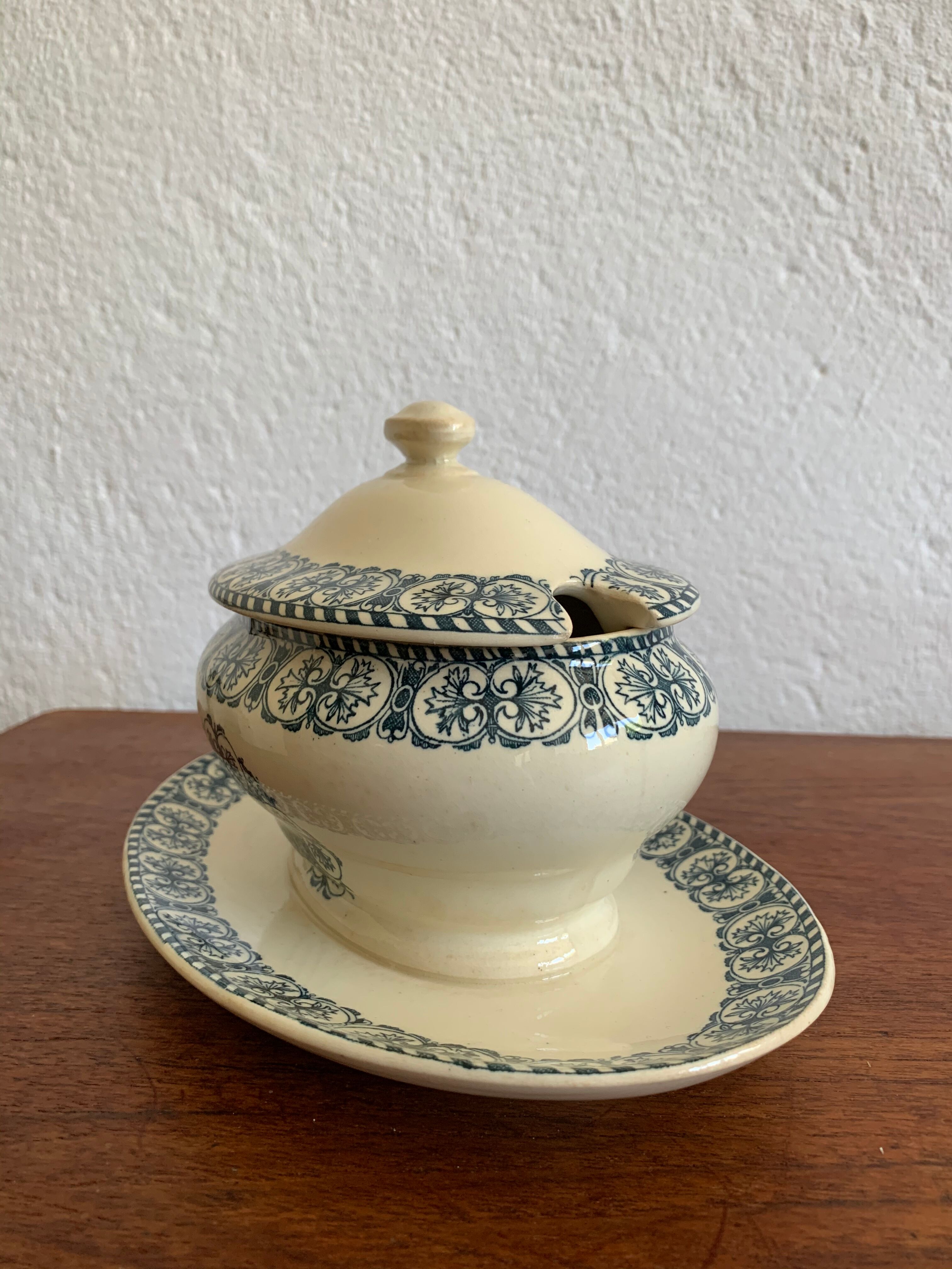 Sauceboat Terre de Fer 19th