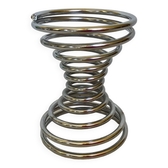 Giant spiral spring egg cup