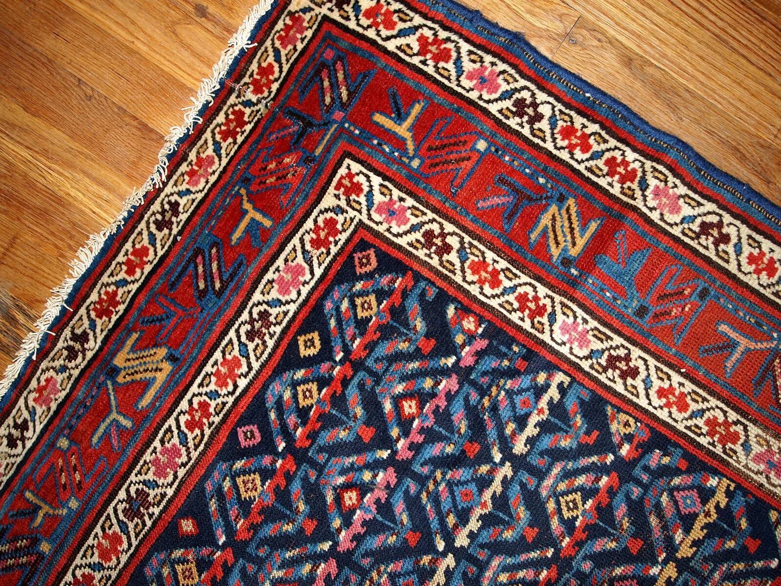 Tapis couloir ancien persan kurde fait main, usé, 103 cm x 375 cm, années 1900.