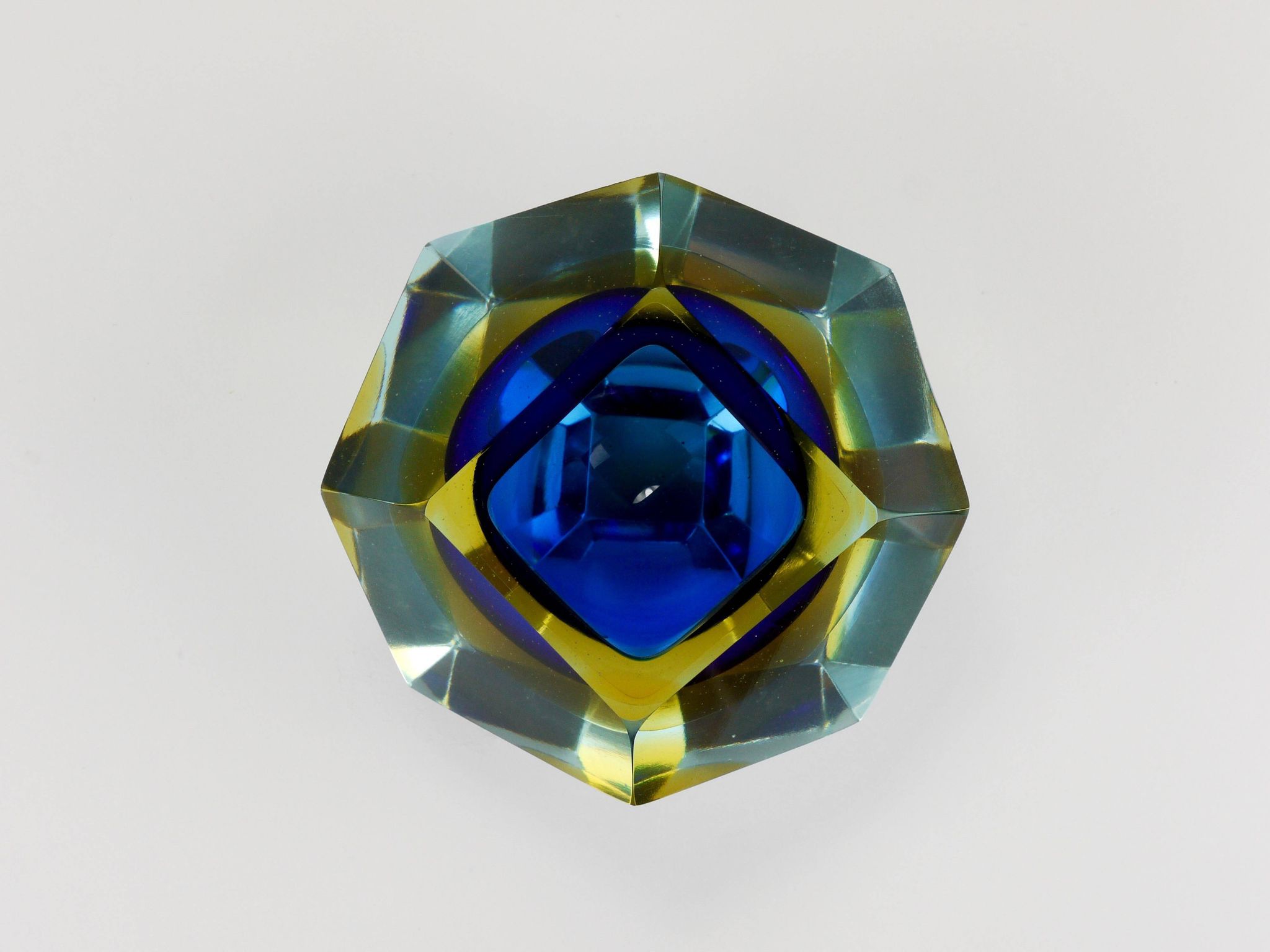 Faceted diamond caviar bowl Mandruzzato Sommerso, Murano glass, Italy, 1960s