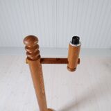 Modern sculptural Scandinavian floor lamp in pine by Uno Kristiansson, Sweden 1970s