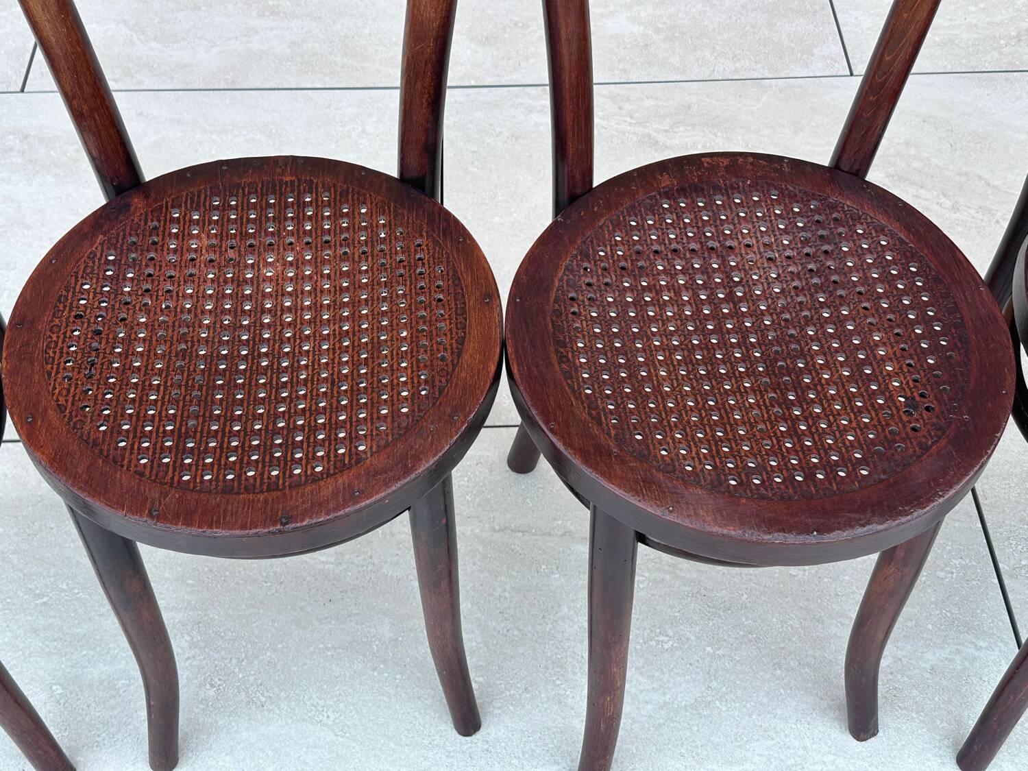 Suite de 6 chaises de bistrot Thonet années 1920