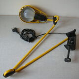 Ancienne lampe articulée Lumina Igloo en métal jaune atelier bureau architecte