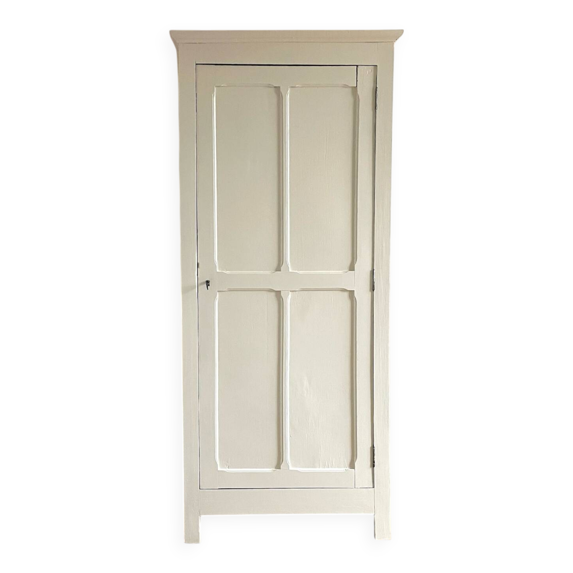 Off-white bonnetière