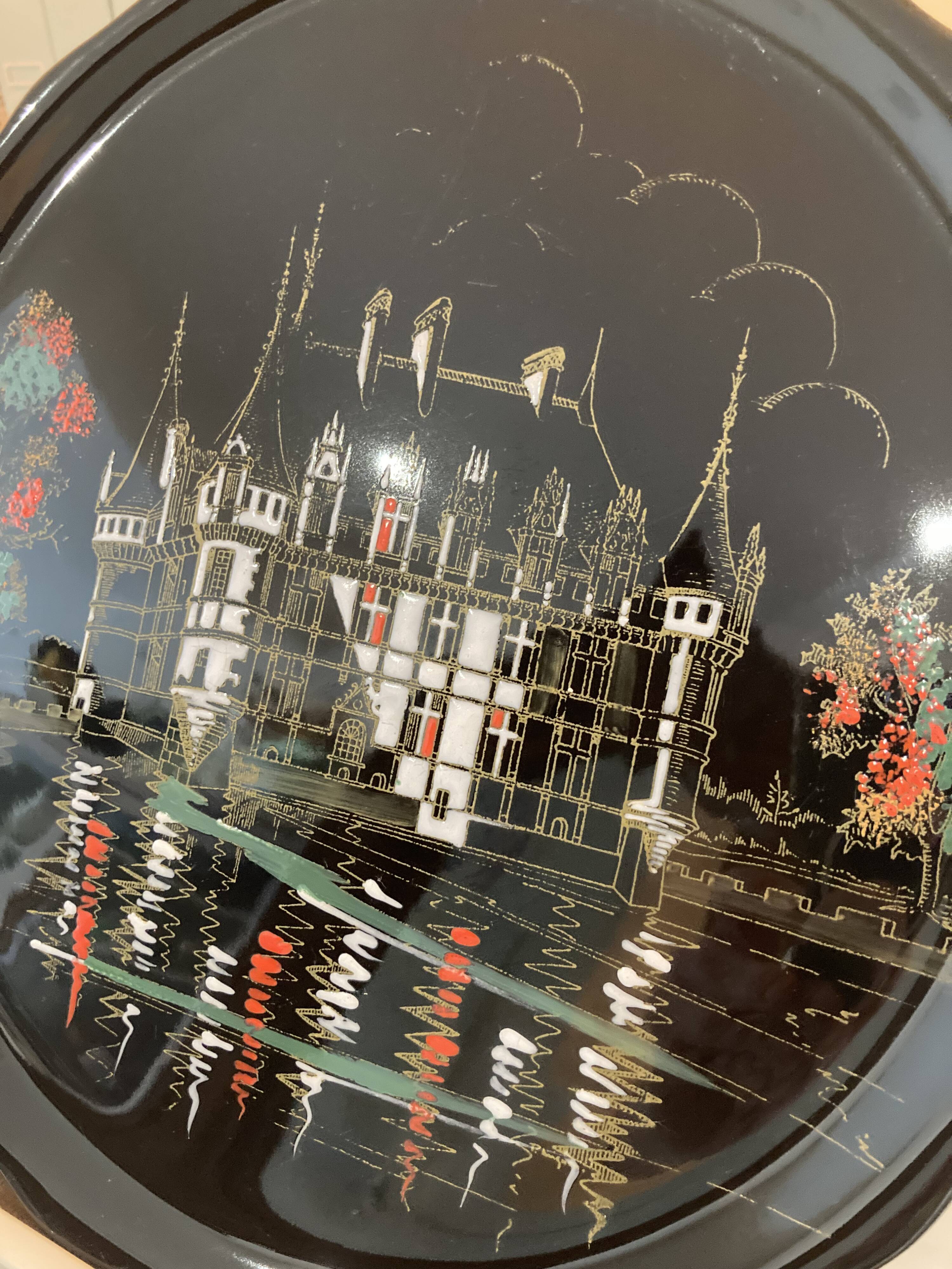 Large dish Longwy "Azay-le-Rideau"