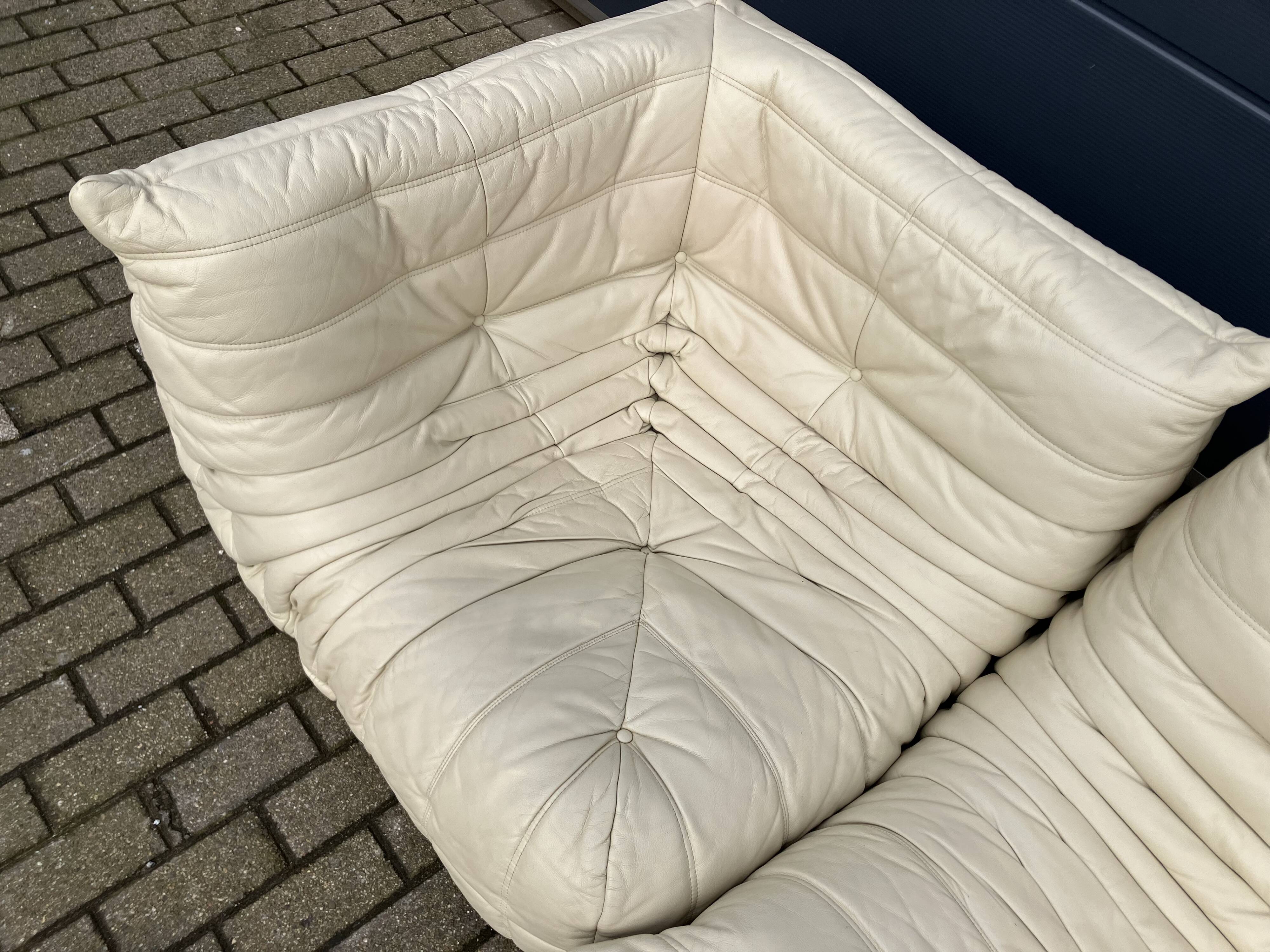 100% authentic Ligne Roset Togo 1.2z & hoek in Beige leather