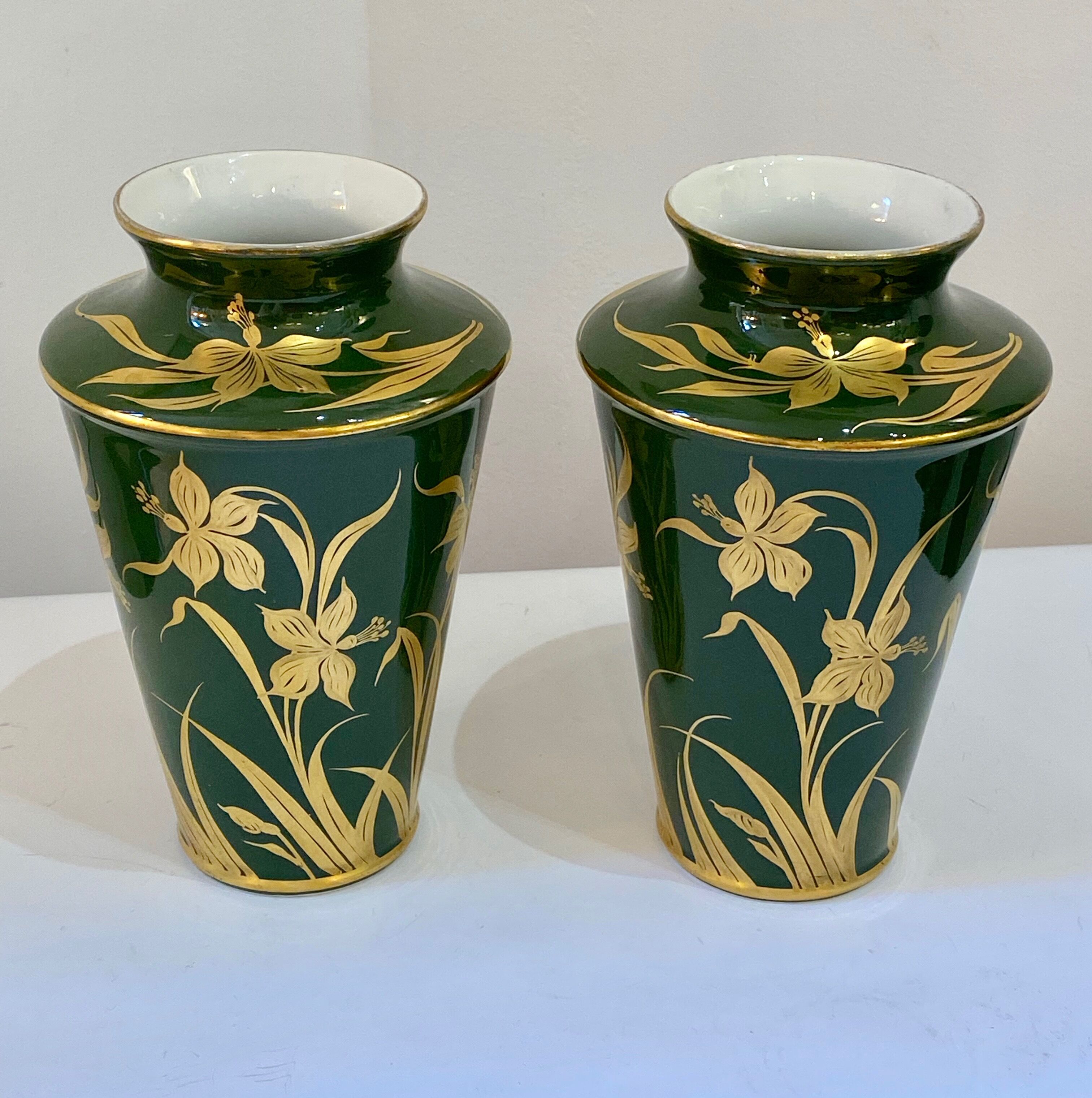 Paire de vases en porcelaine Art Nouveau