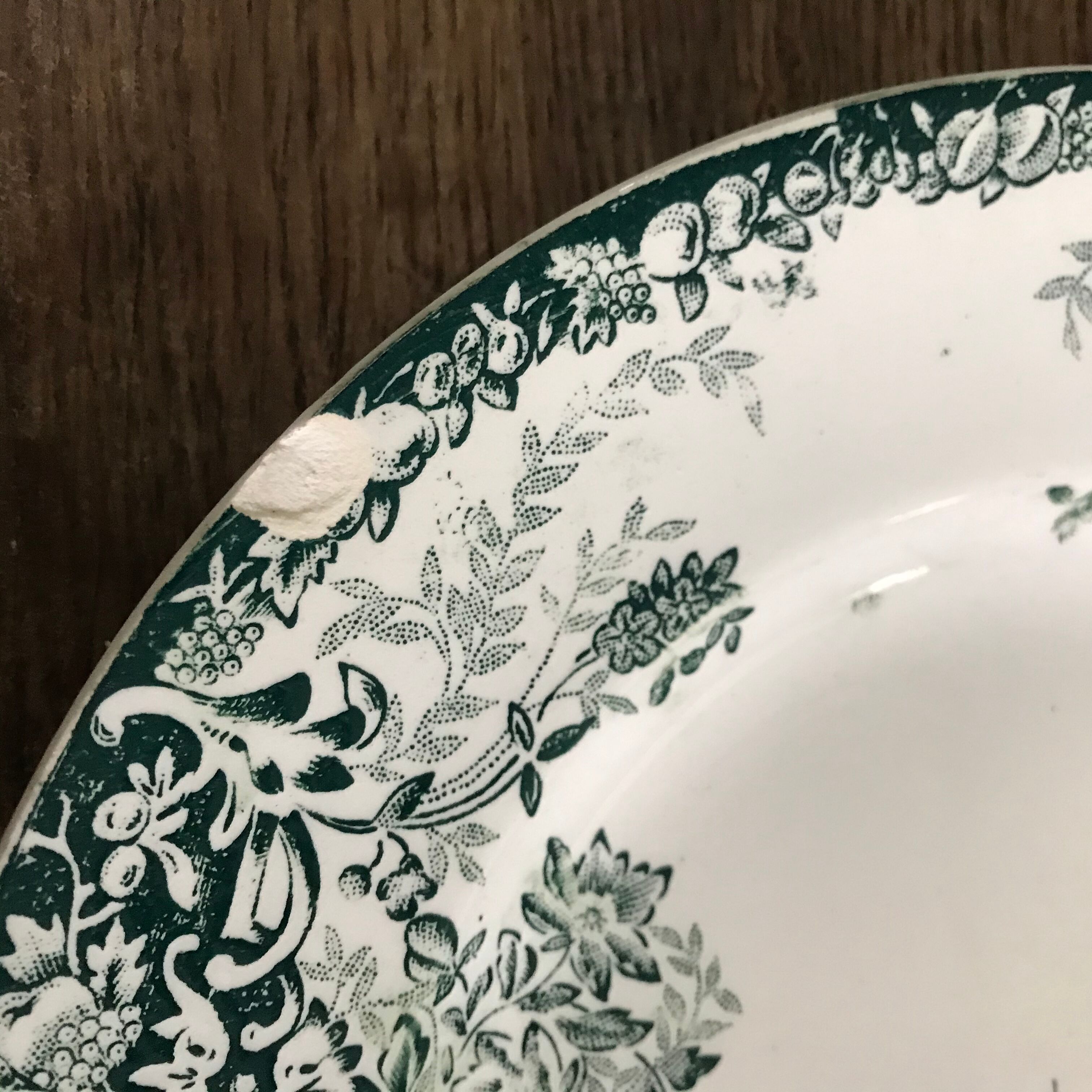 5 plates St Amand fruit pattern