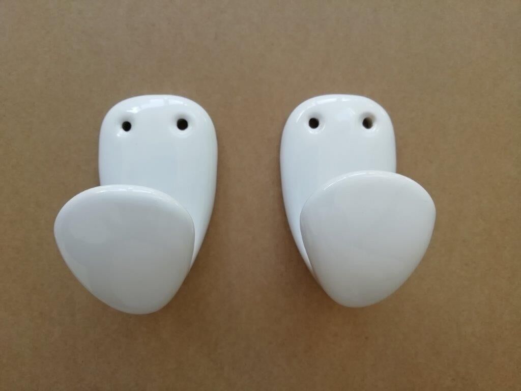Lot of 2 porcelain pads