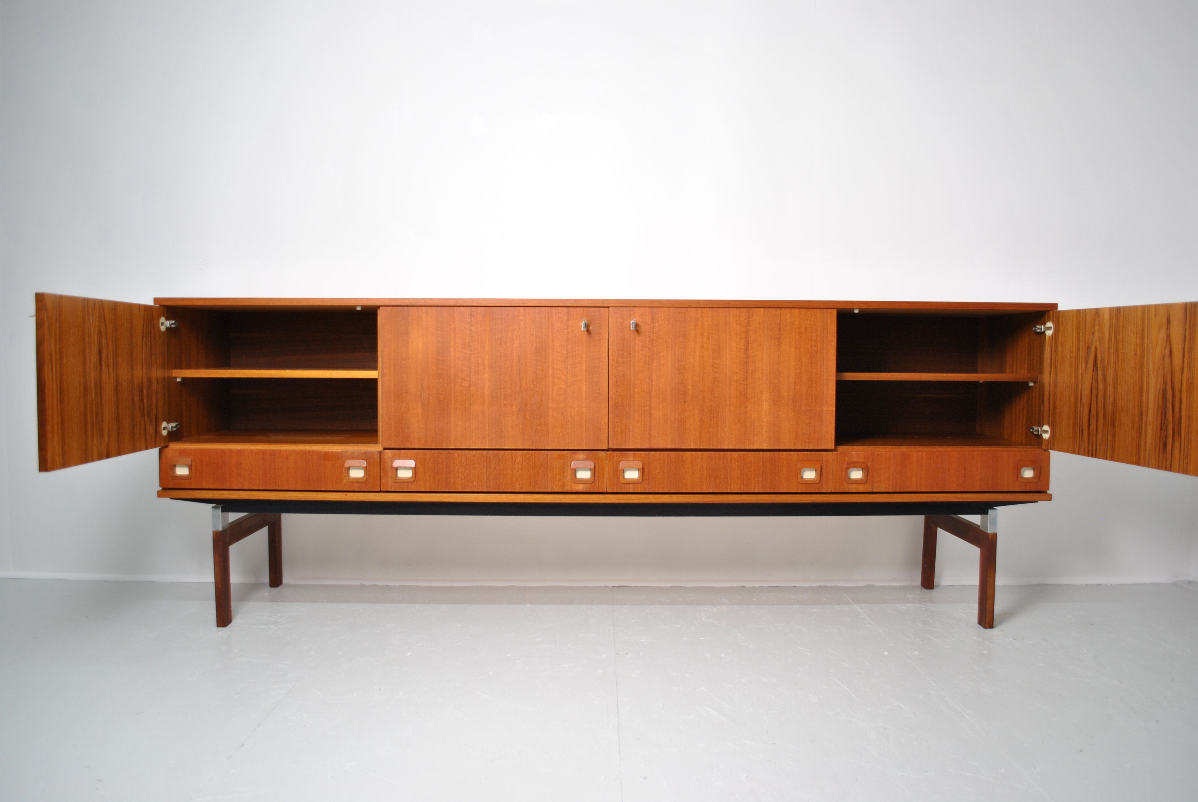 Enfilade en teck 1970