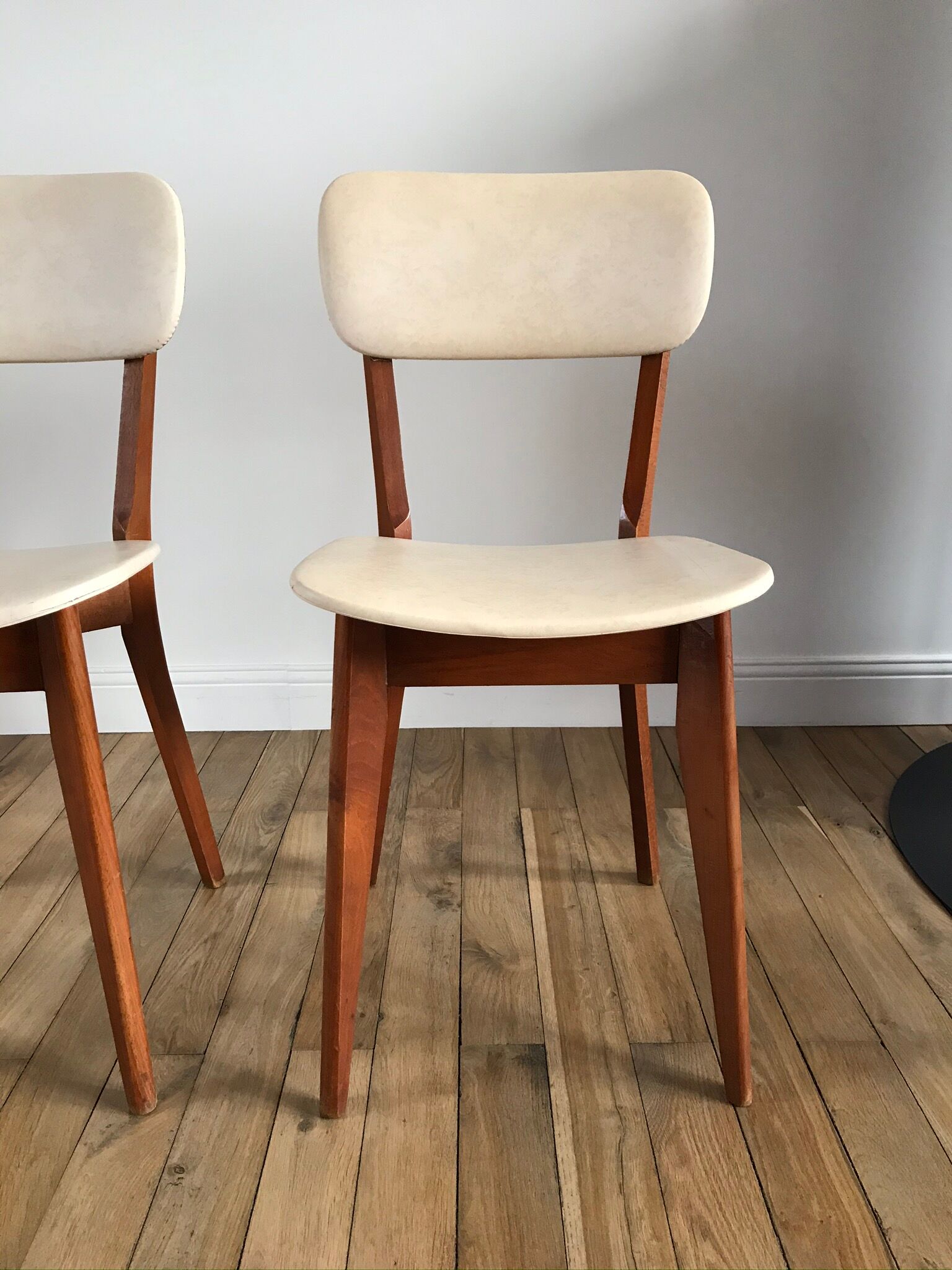 Pair of scandinavian chairs in skaï 50s