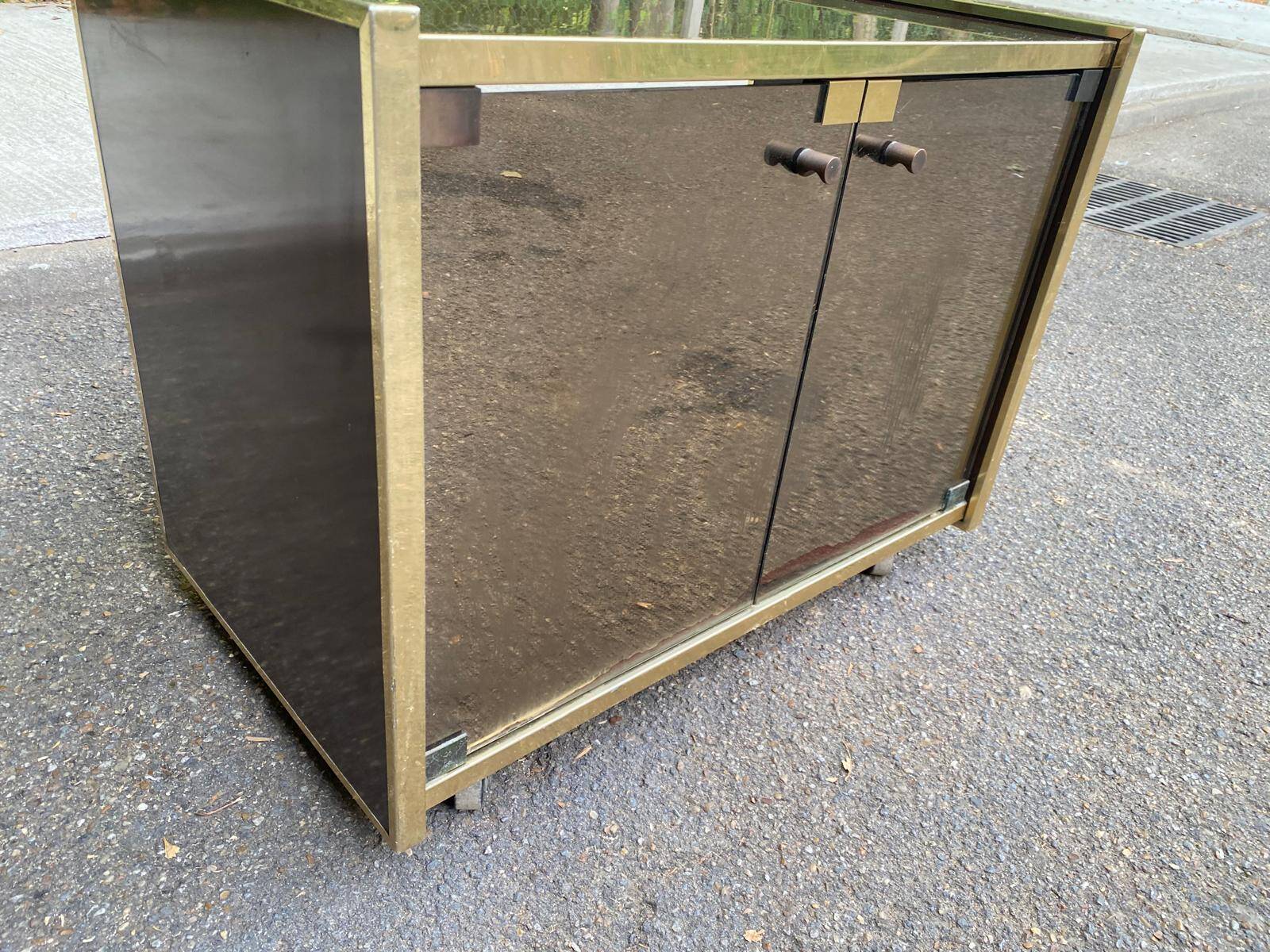 Vintage 70s TV cabinet Hi-Fi brass smoked glass on wheels Hollywood Reg