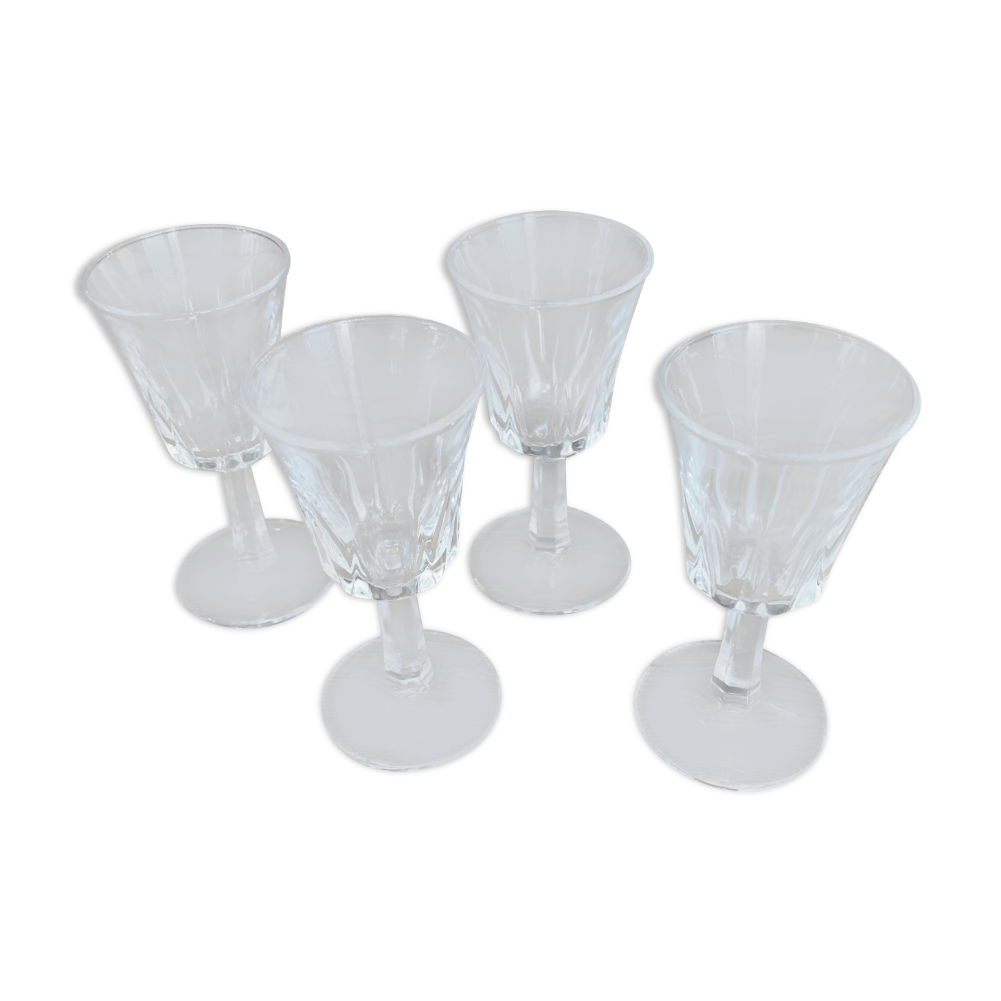 4 liqueur glasses