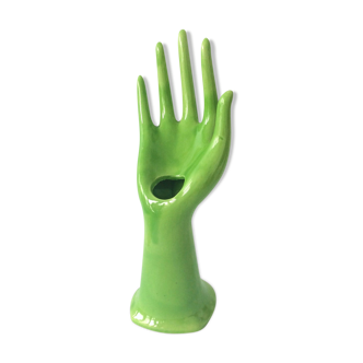 Main soliflore porte bague verte