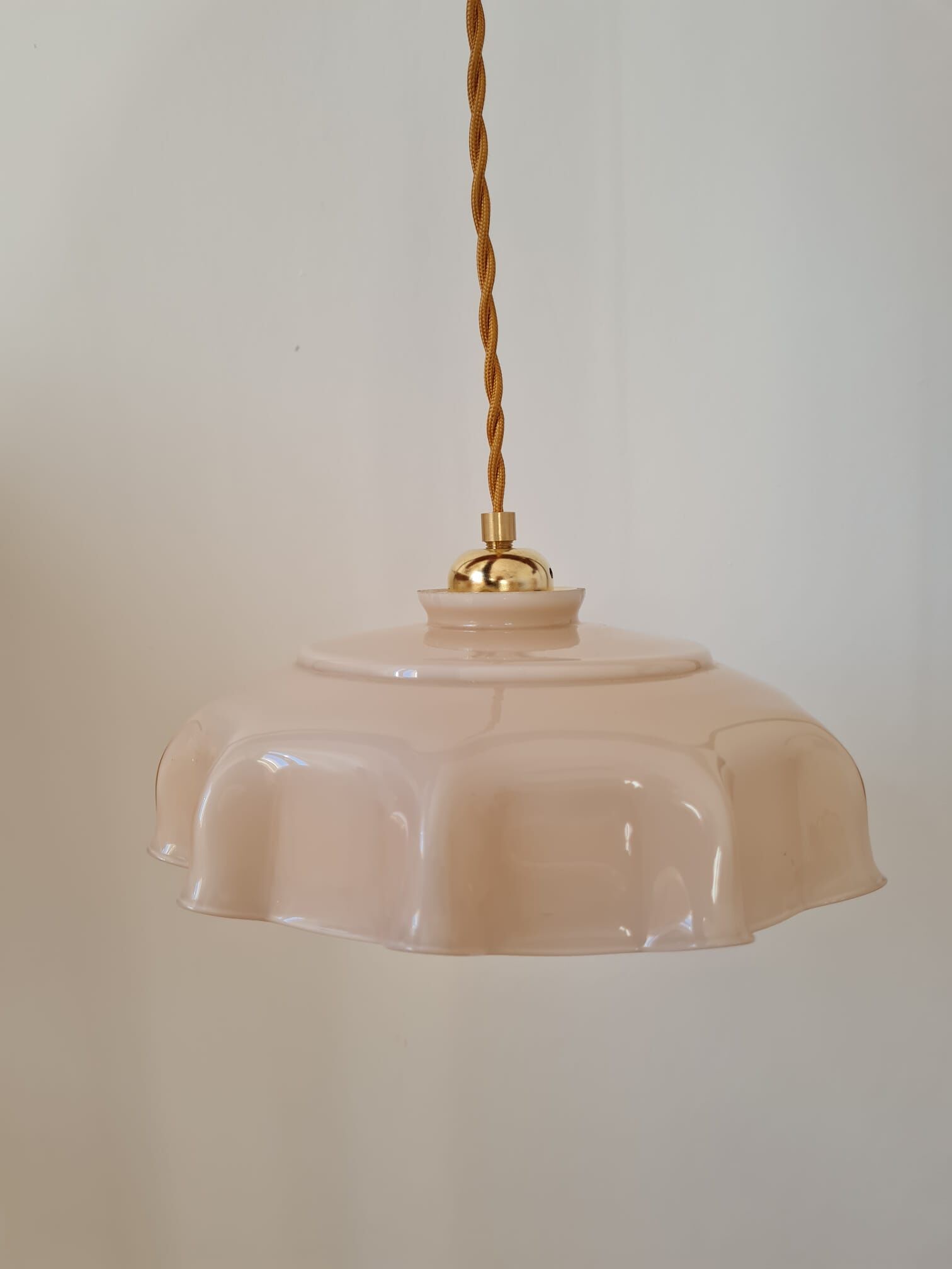 Pastel pink opaline pendant lamp