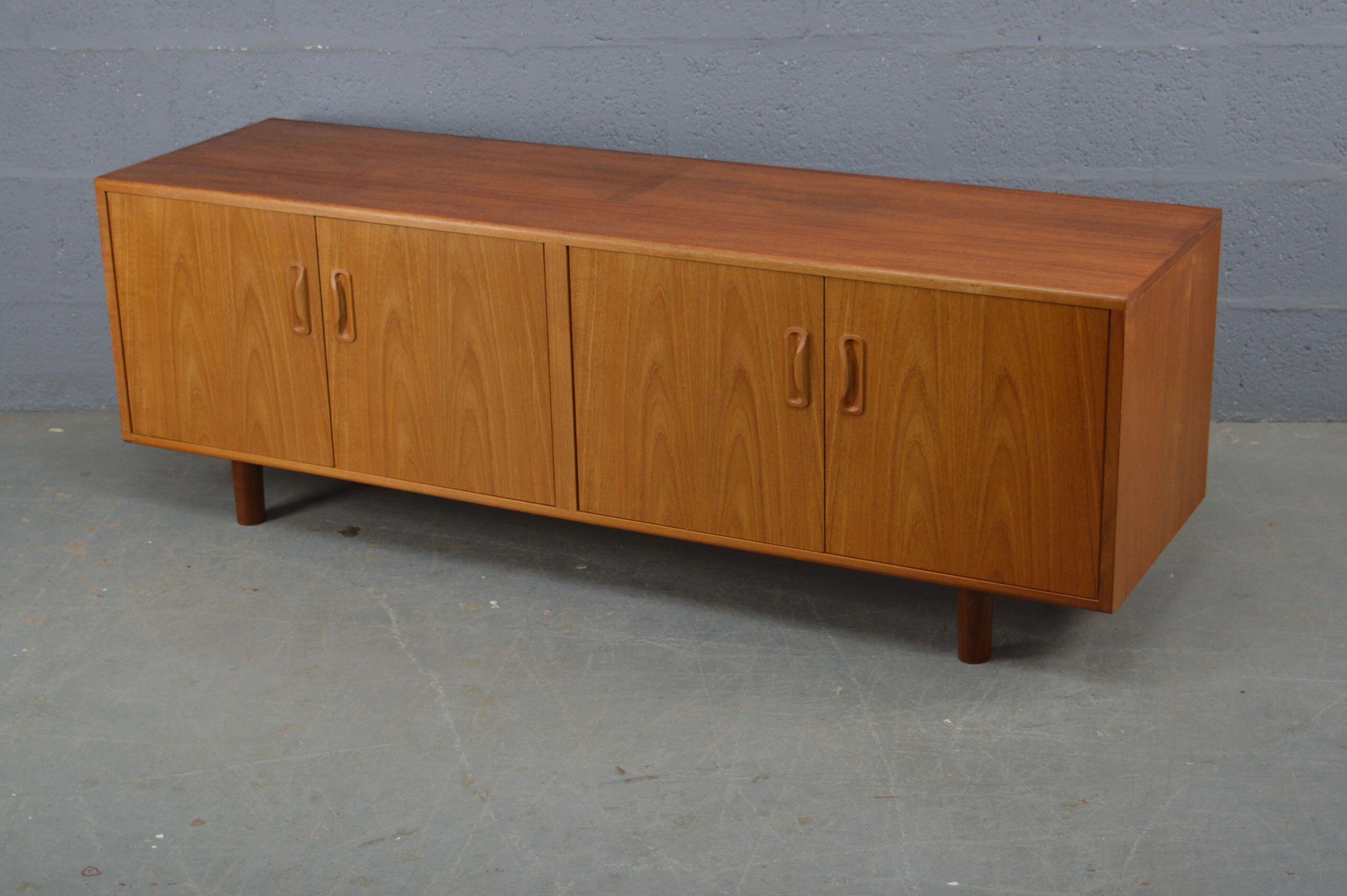 Mid century low sideboard by Gplan