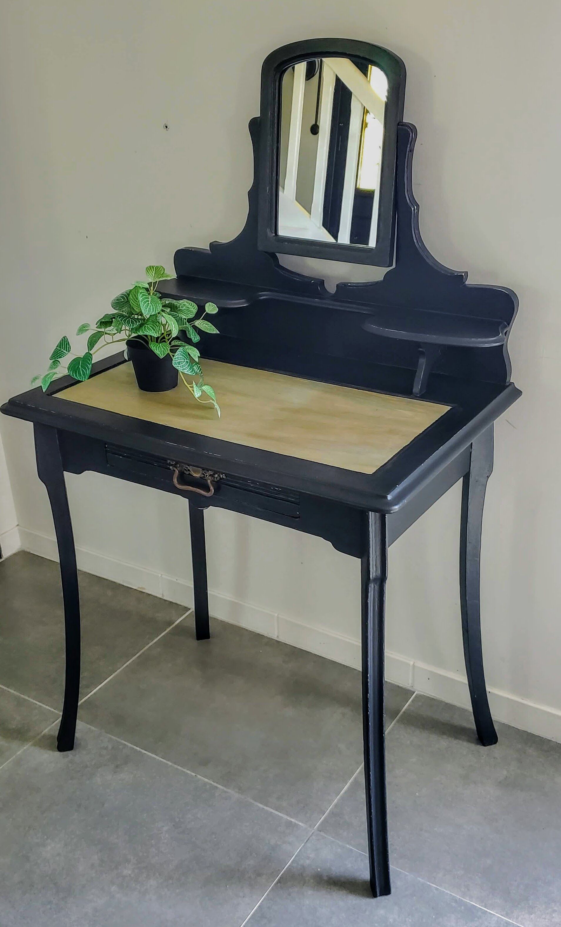 Dressing table black patina