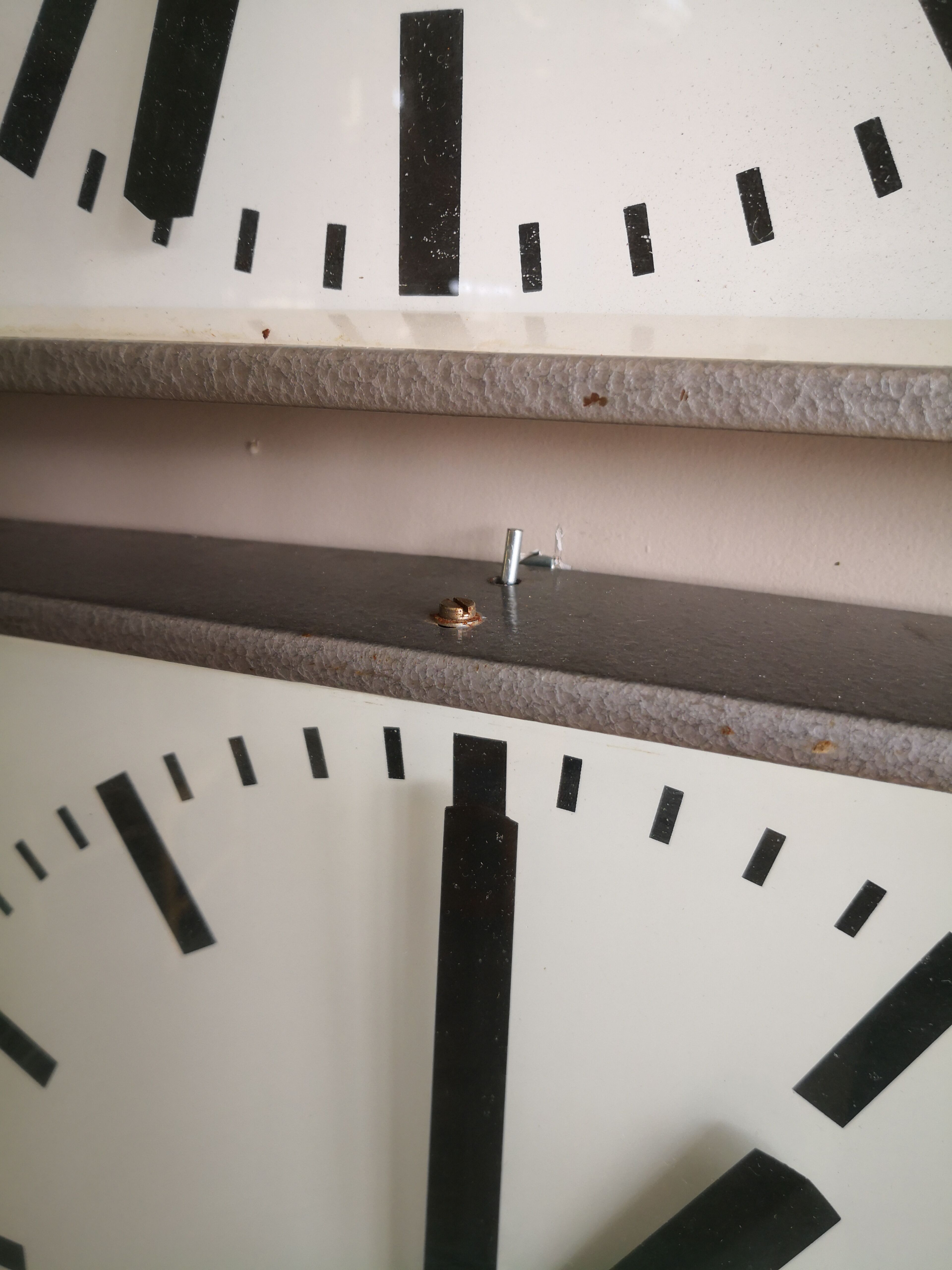 Industrial wall clock, Czechoslovakia station Pragotron 60