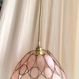 Pink mother-of-pearl suspension