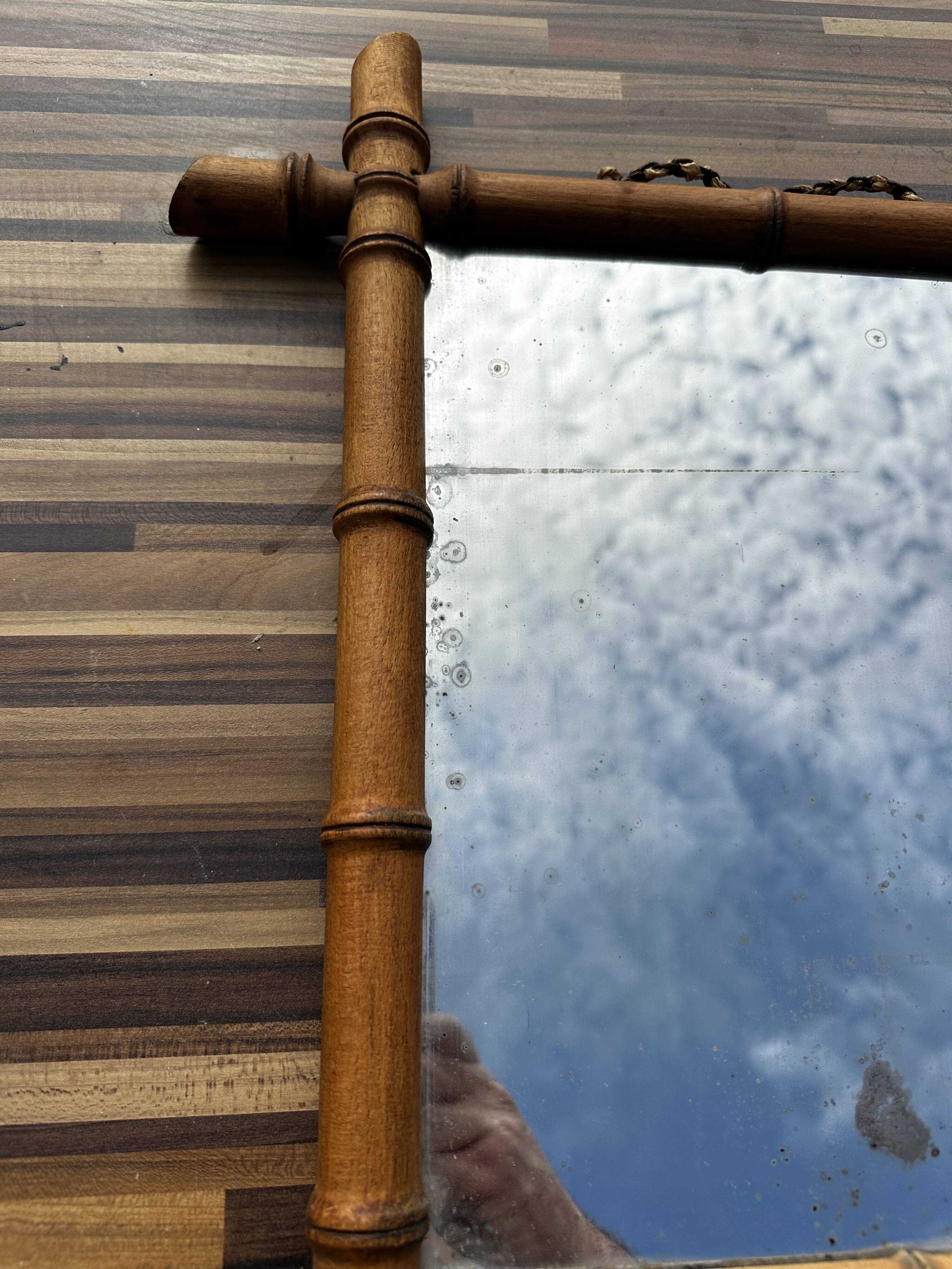 Antique mirror from the 1920s-1930s in bamboo H 49 cm / W 42 cm