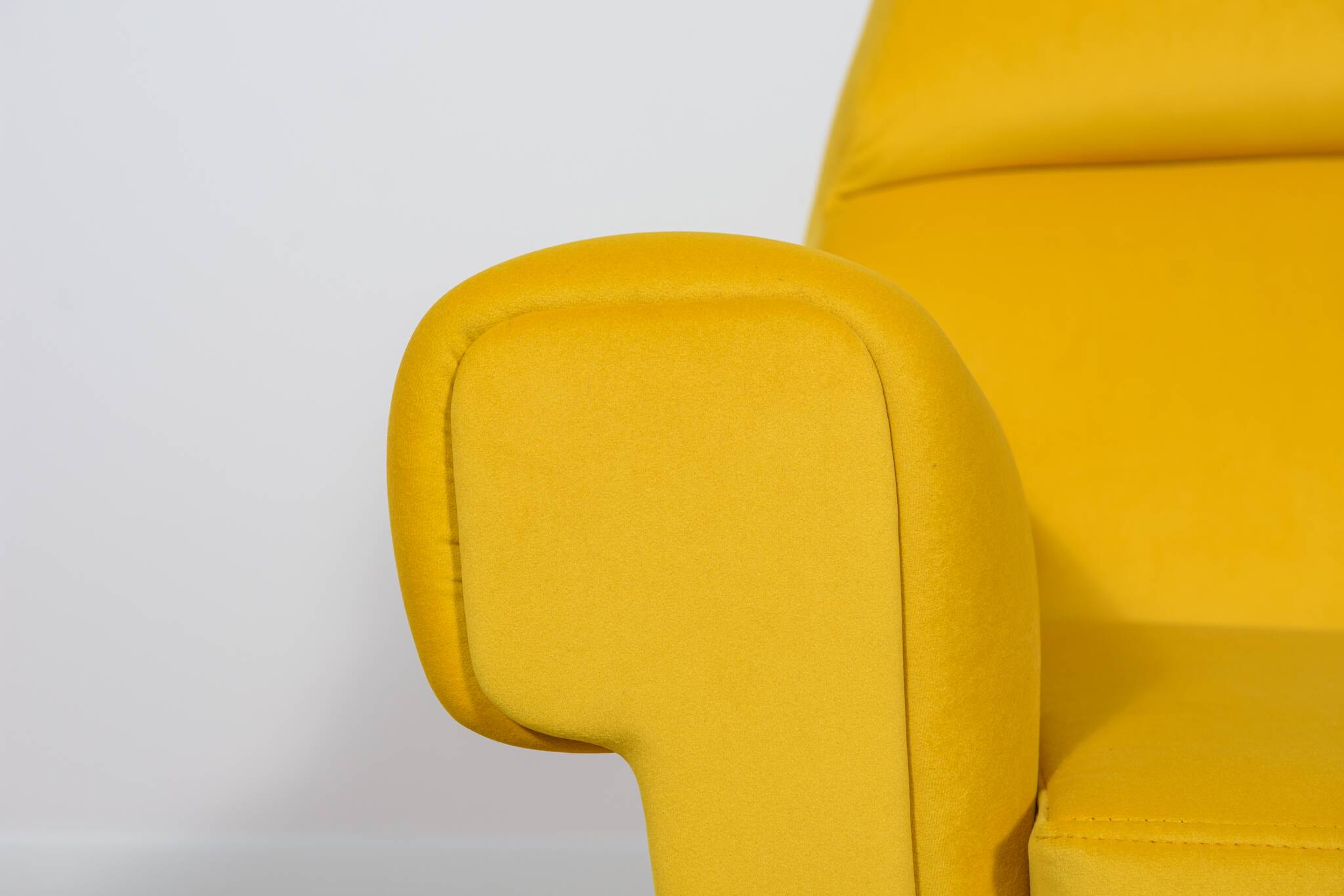 Mid-Century Armchair by Gigi Radice for Minotti, Italy, 1960s
