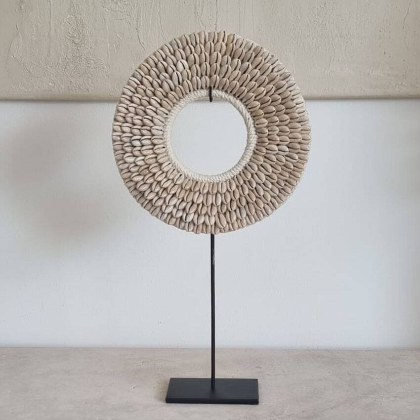 Decorative Papuan shell necklace