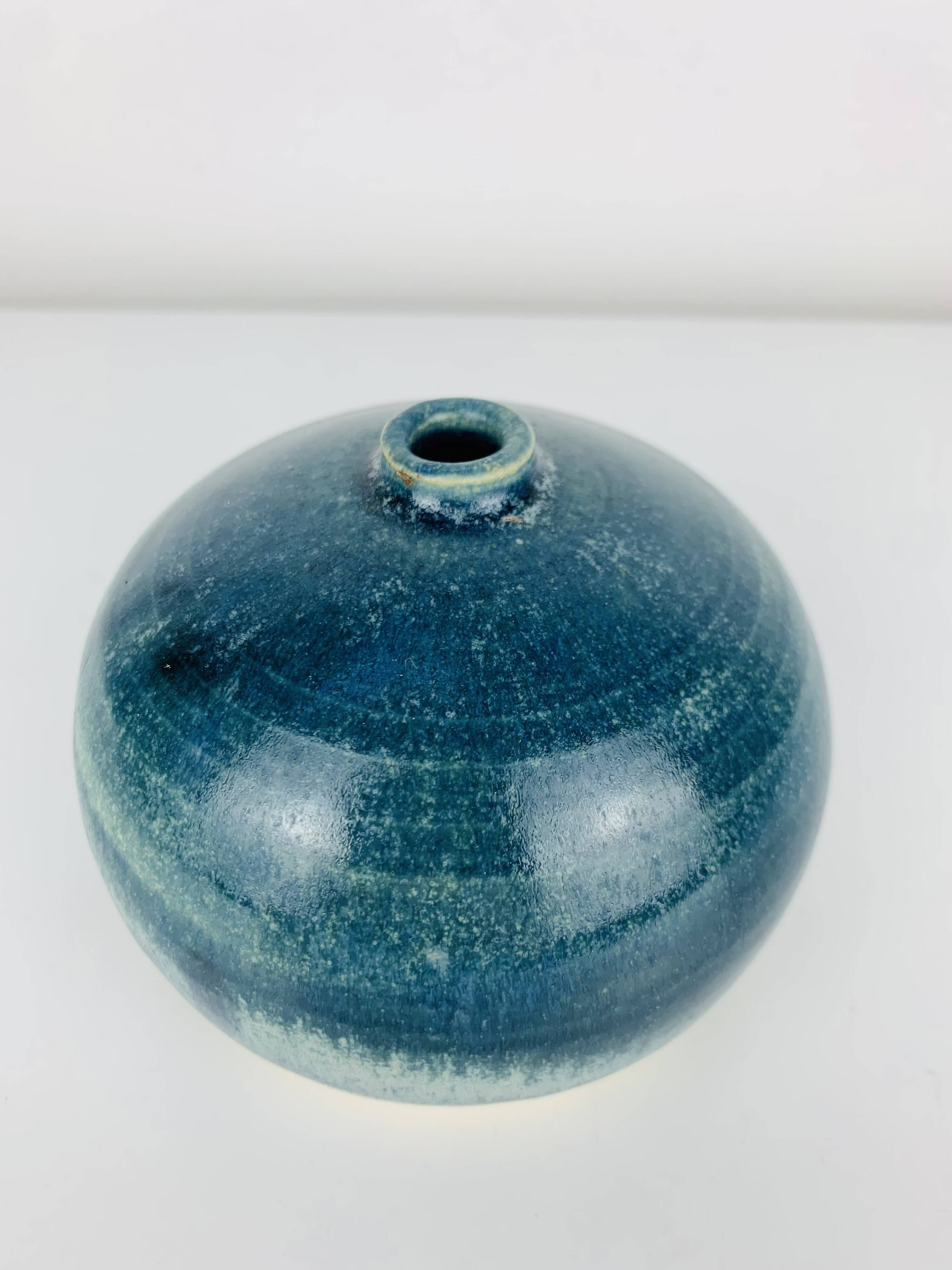 Vase boule céramique bleu, vintage
