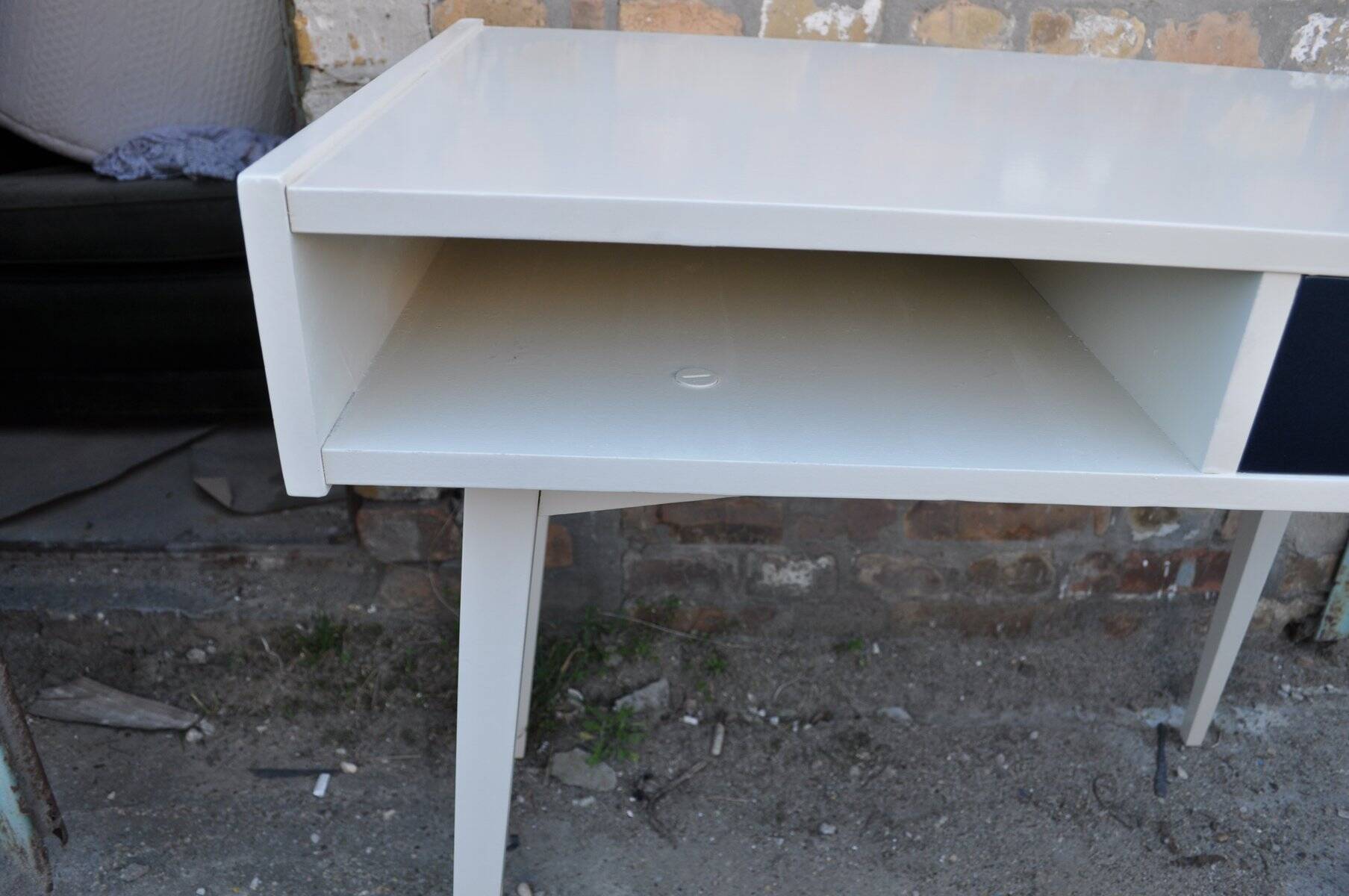 Mid-Century desk/console in dark blue and beige painted wood – Hungarian design from the 1960s.