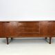 Buffet vintage par McIntosh, design de T. Robertson des années 1960.