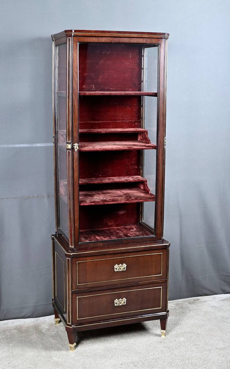 Small Display Cabinet in Mahogany, Louis XVI style – Late 19th Century