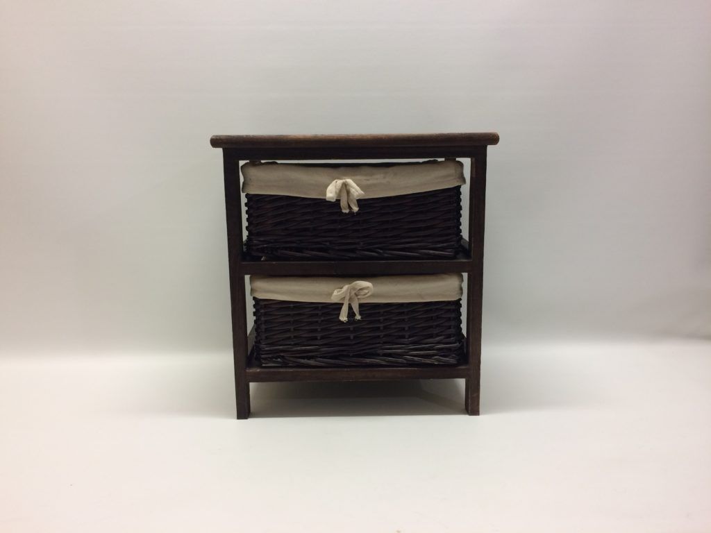 Lot of 2 nightstands in wood and wicker