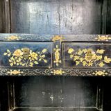Black lacquered Chinese cabinet 19th century