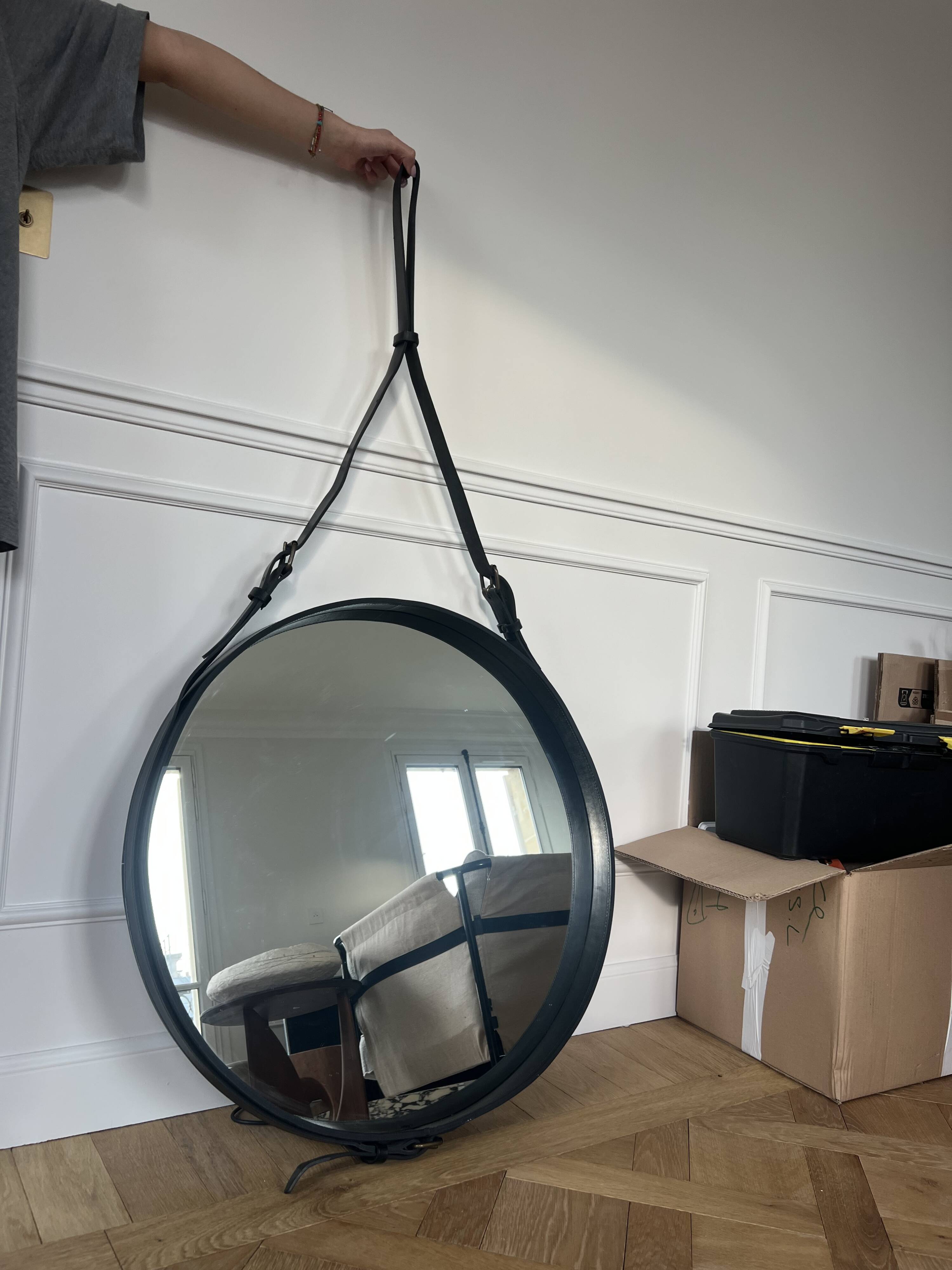 Adnet leather mirror GUBI black D 70cm in perfect condition.