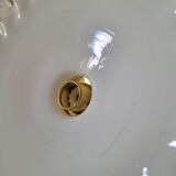 Serrated opaline suspension