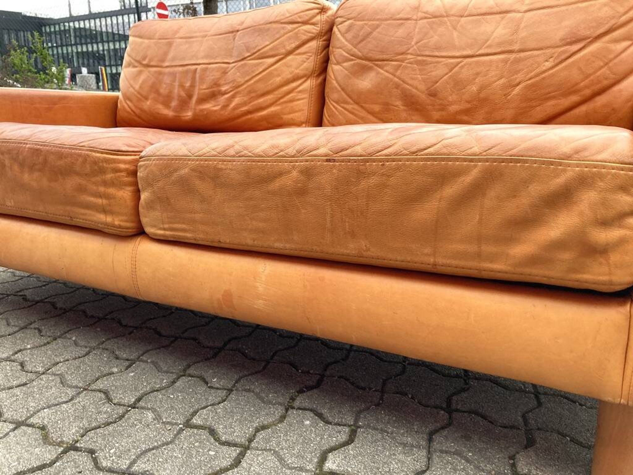 Canapé en cuir cognac vintage danois moderne du milieu du siècle