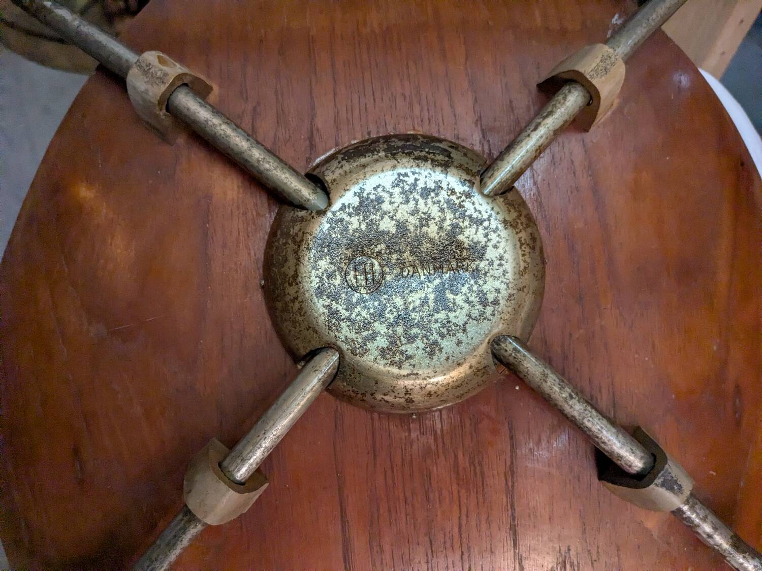 8 Arne Jacobsen Series 7 chairs