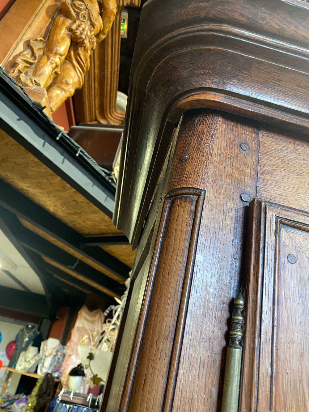 Buffet 2 bodies in solid oak. 2 bodies