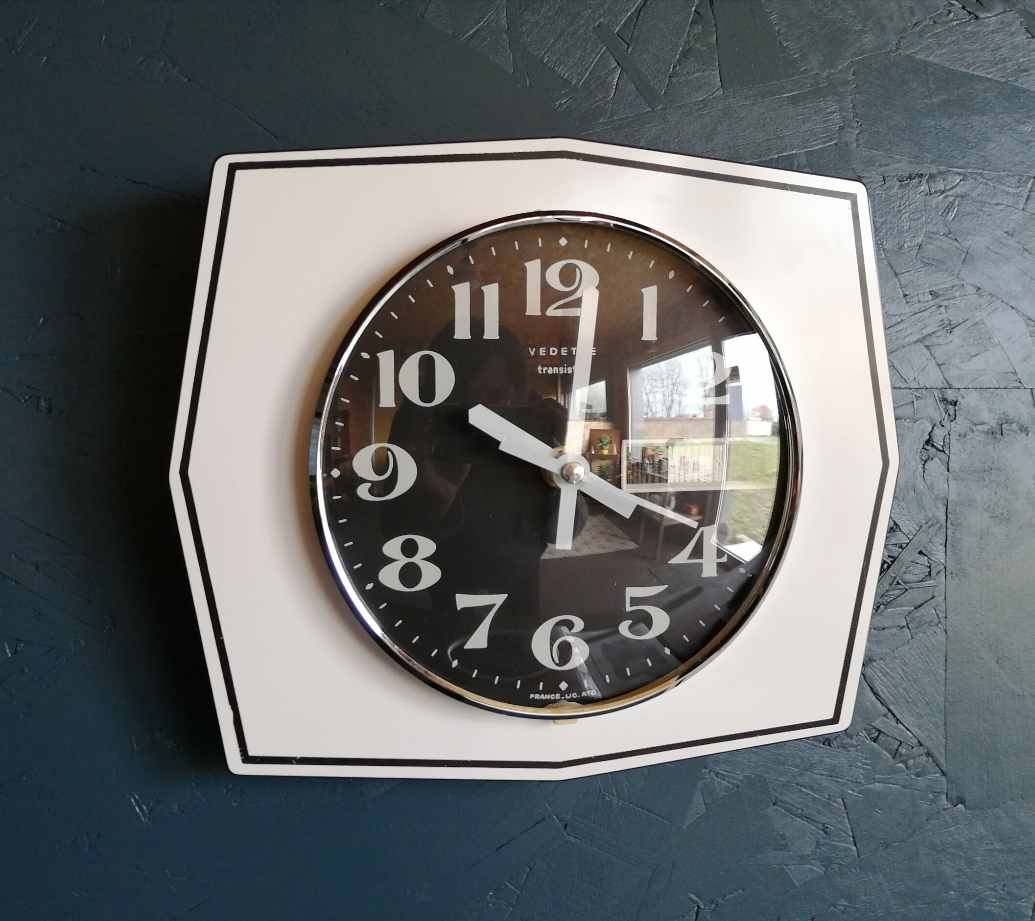 Horloge vintage pendule murale "vedette noir & blanc"