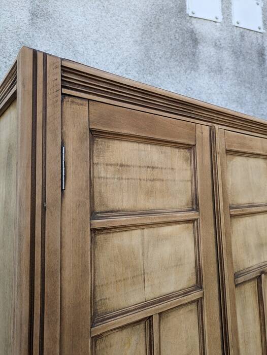 Small Parisian wardrobe