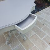 Violin table