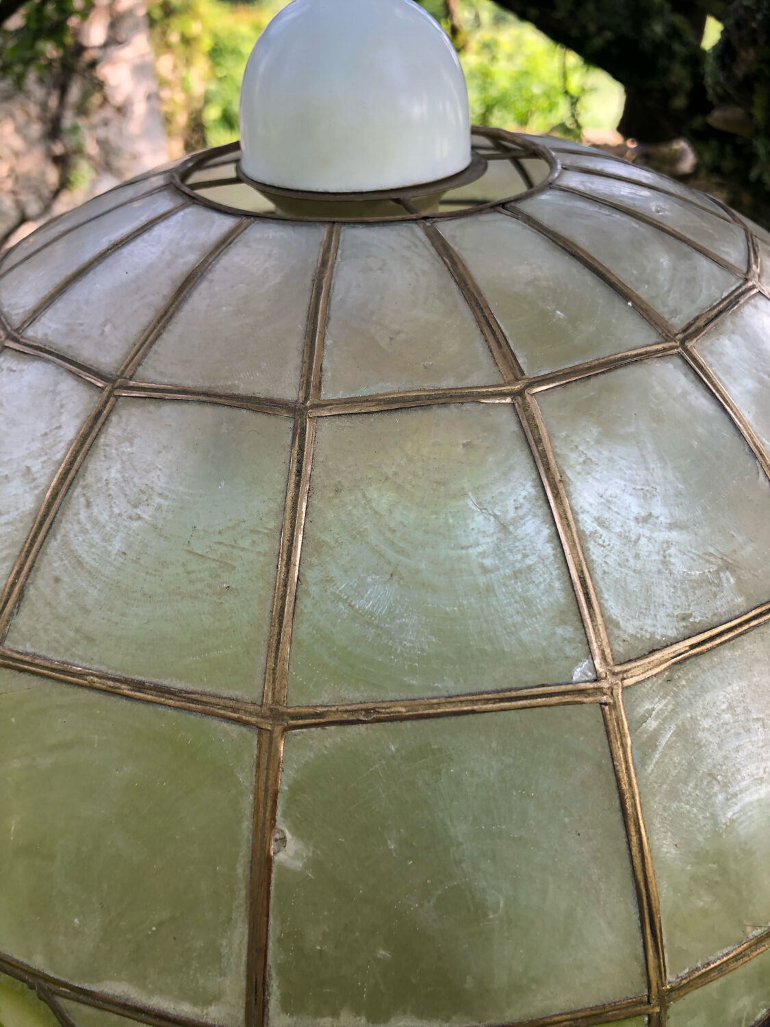 Mother-of-pearl chandelier fruit decoration