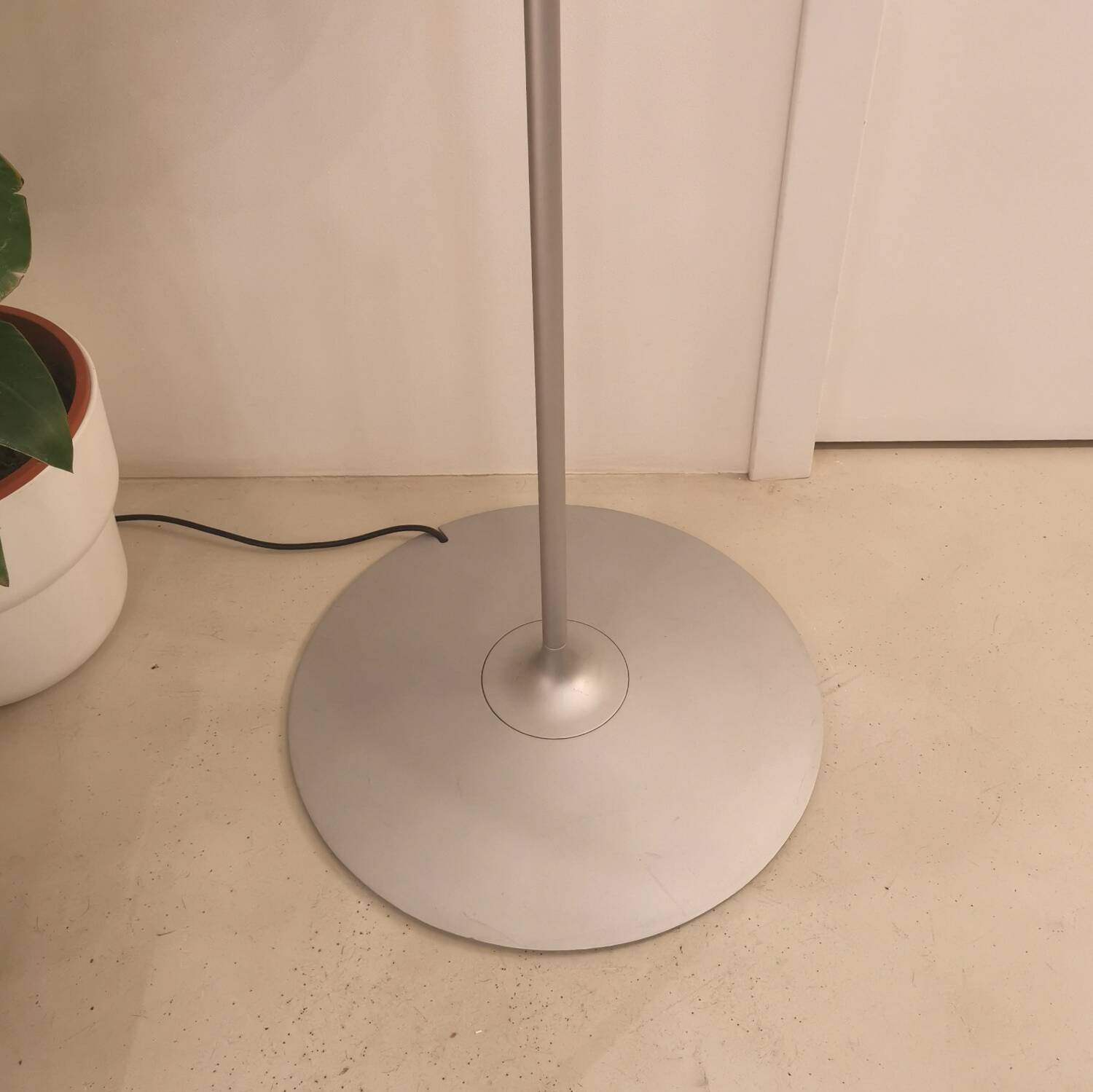 "Roméo Moon" floor lamp glass by Philippe Starck, Flos