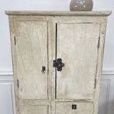 1900 pine pantry