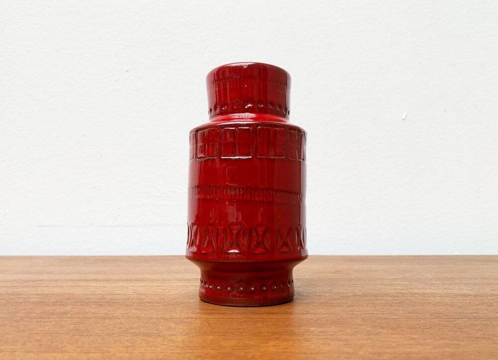 Red pottery vase Rimini Italian from the mid-century by Aldo Londi for Bitossi, 1960s.