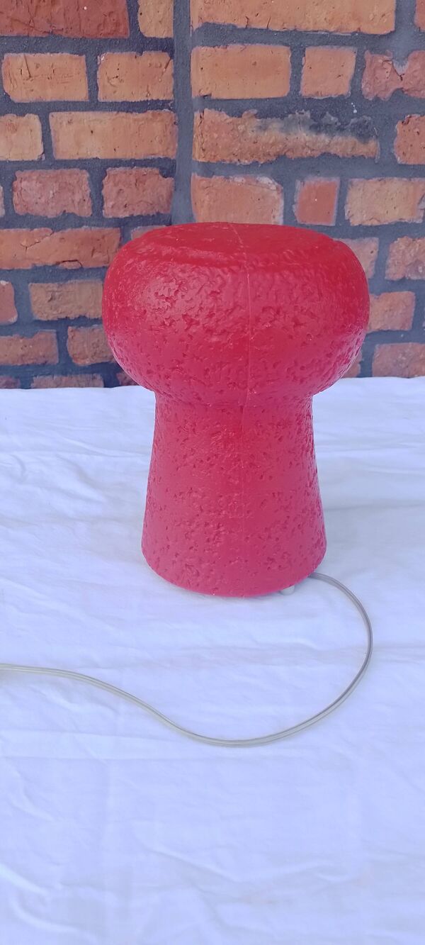 Lampe Pop Art bouchon de couleur rouge Pierfrancesco Arnone pour Francolight