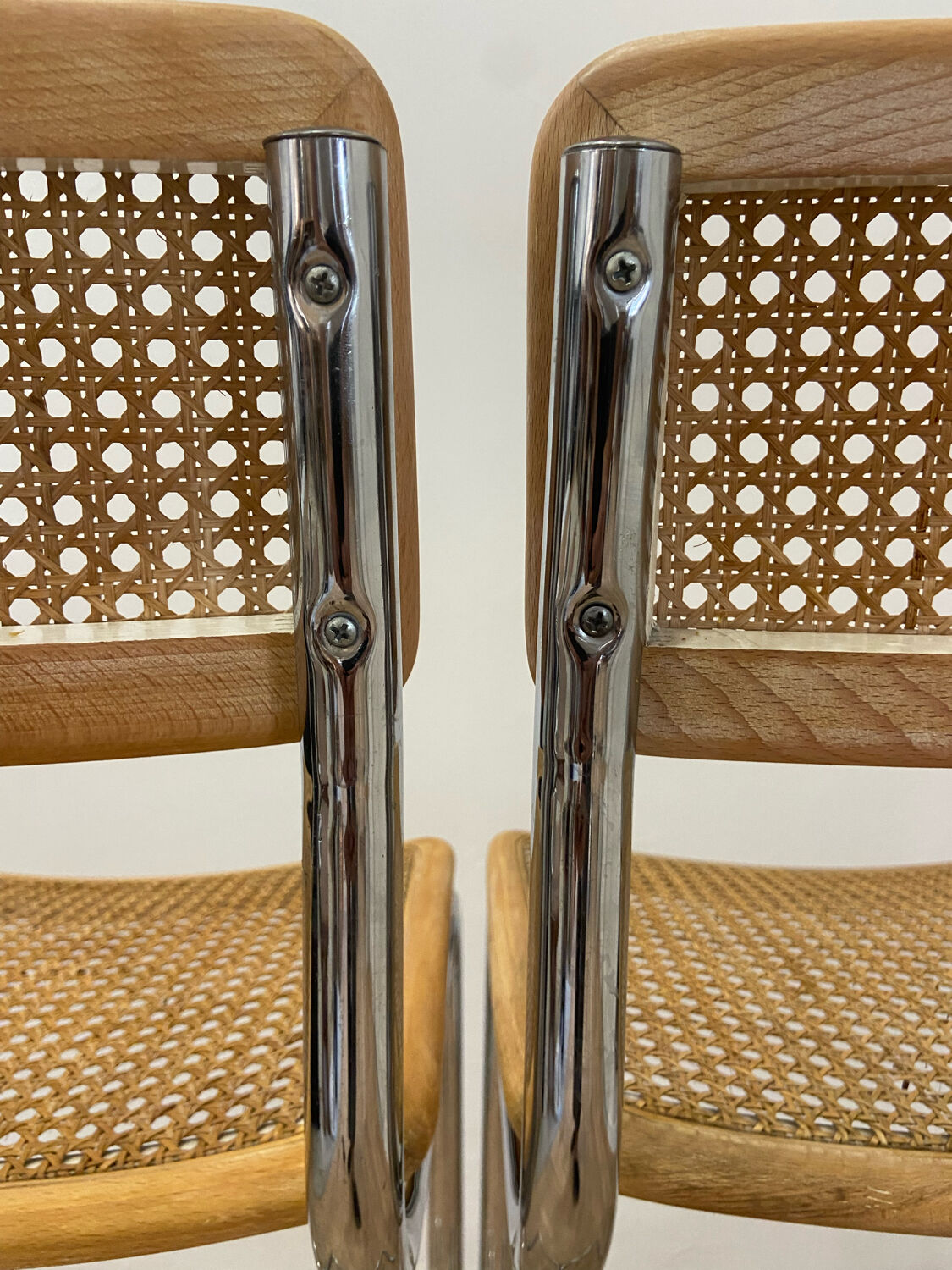 Tabourets de Bar Cesca par Marcel Breuer.