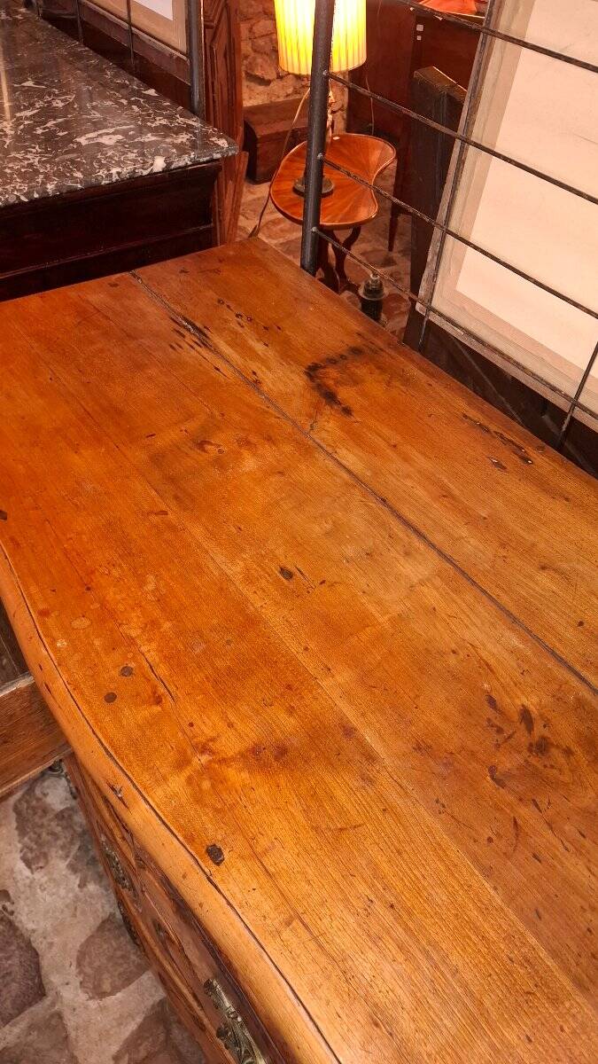 Commode XVIII en noyer