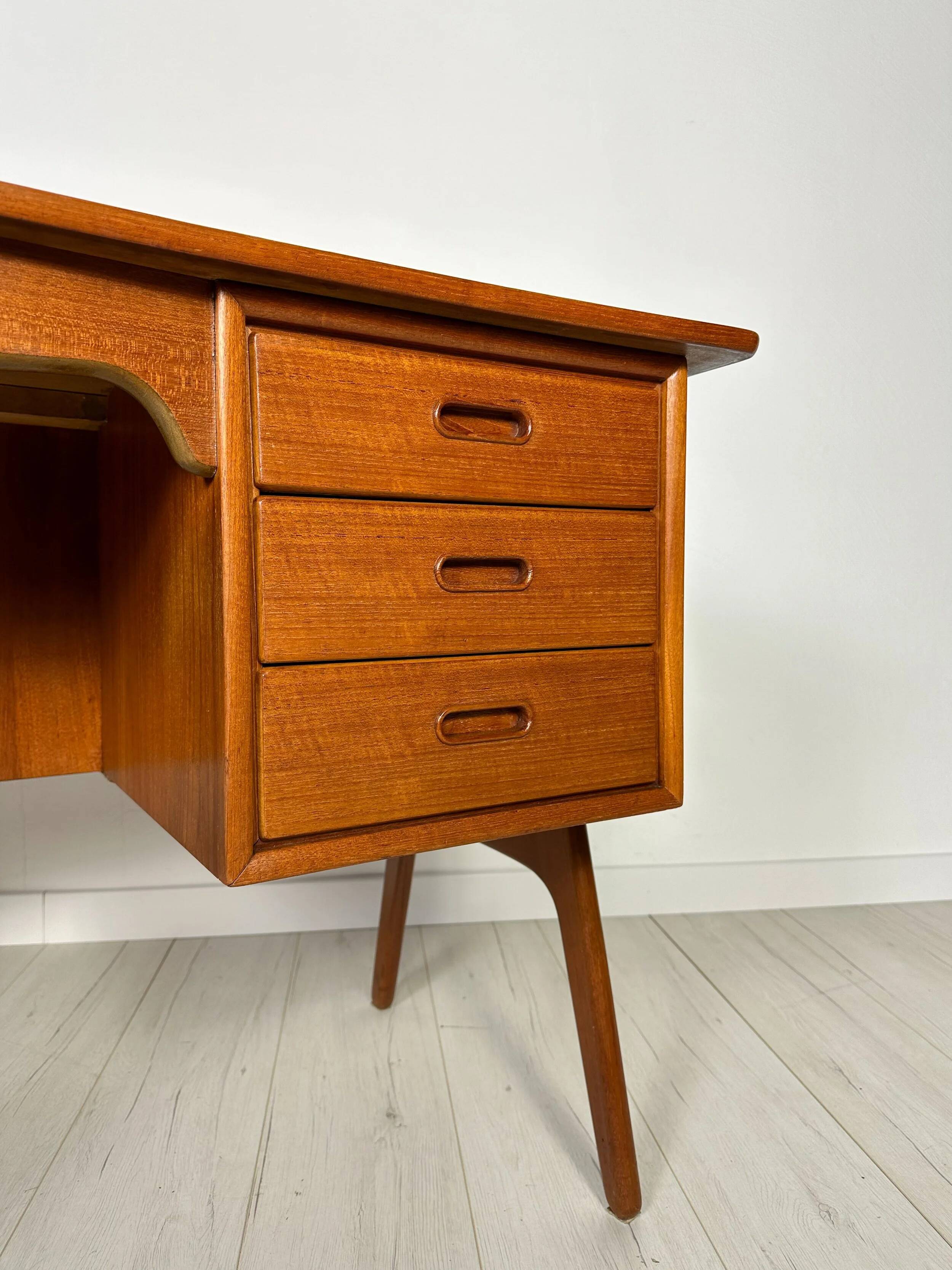1960s Vintage Curved Teak Writing Desk by Svend Aage Madsen